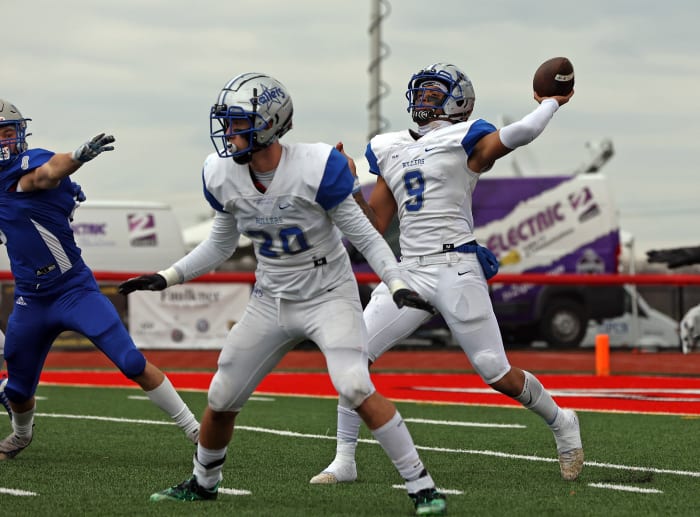 Photo of Steelton-Highspire quarterback Alex Erby from 2022 state championship game by Paul Burdick